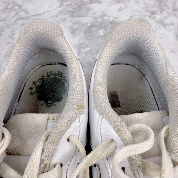NIKE AIR FORCE 1 Low White Sneakers Size 4.5Y Big Boy - Picture 8 of 15